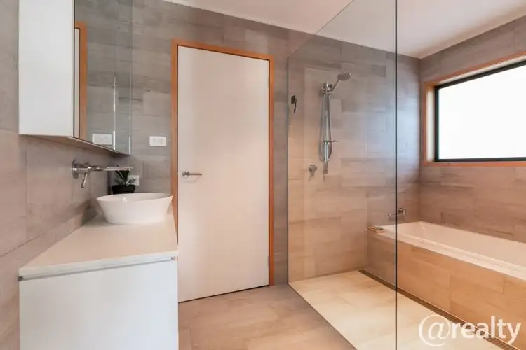 Sixth view of Homely house listing, 2/6 Ovata Close, Cambridge TAS 7170