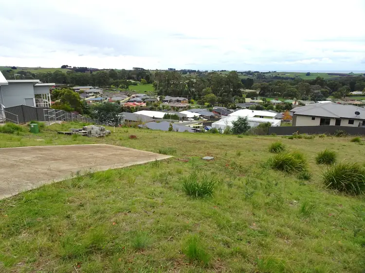 27 Leary Avenue, Stony Rise TAS 7310