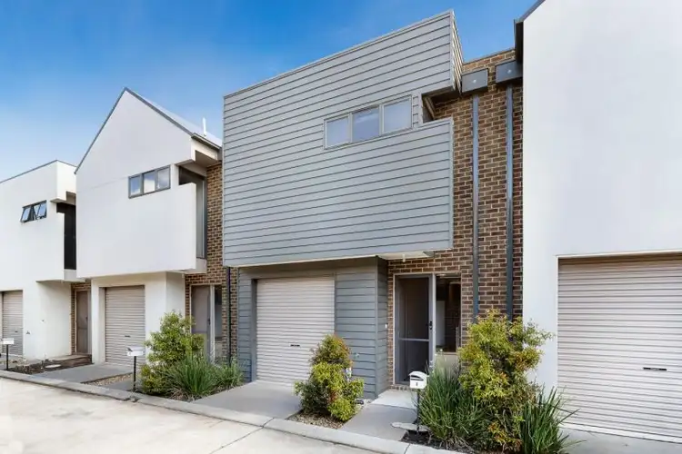 8/24 Healesville Loop, Craigieburn VIC 3064