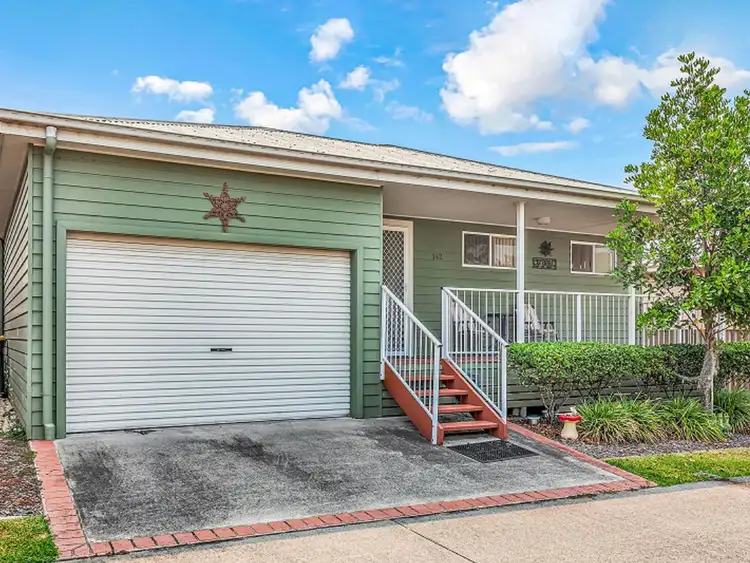 142/2 Saliena Avenue, Lake Munmorah NSW 2259