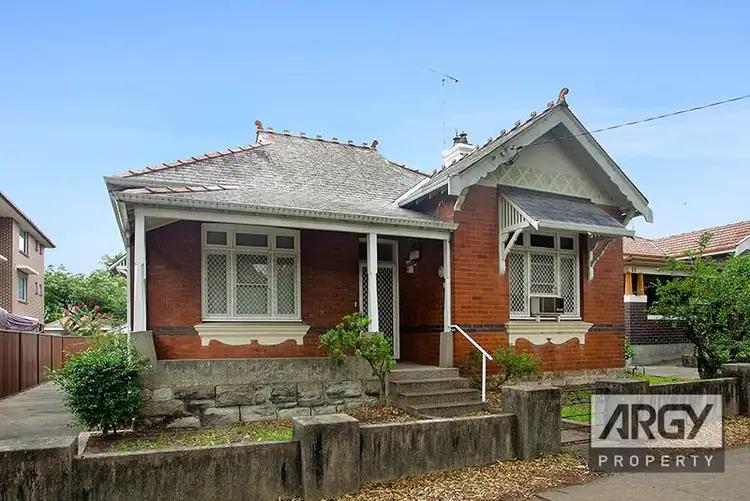 12 Bembridge Street, Carlton NSW 2218