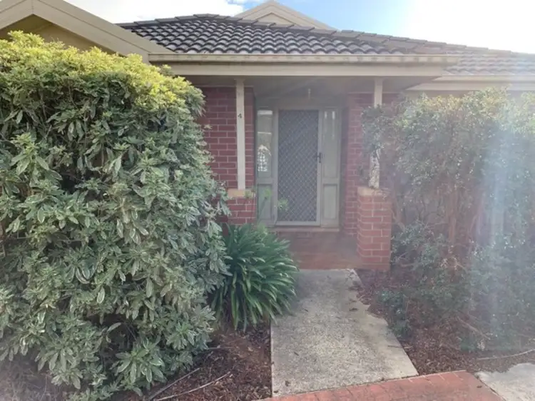 4/4 Eden Place, Wallan VIC 3756