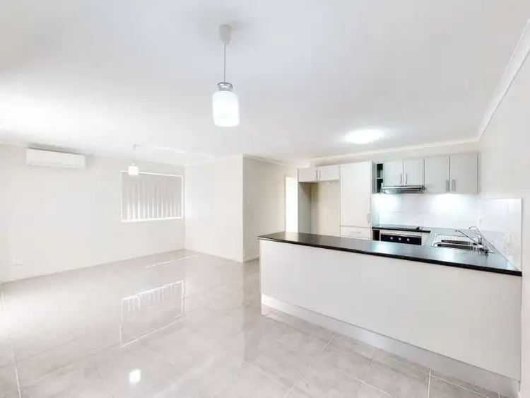 2/23 Bond Drive, Southside QLD 4570