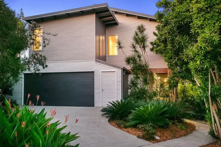 68 Clayton Street, Sandgate QLD 4017