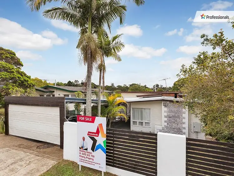 32 Patricks Road, Arana Hills QLD 4054