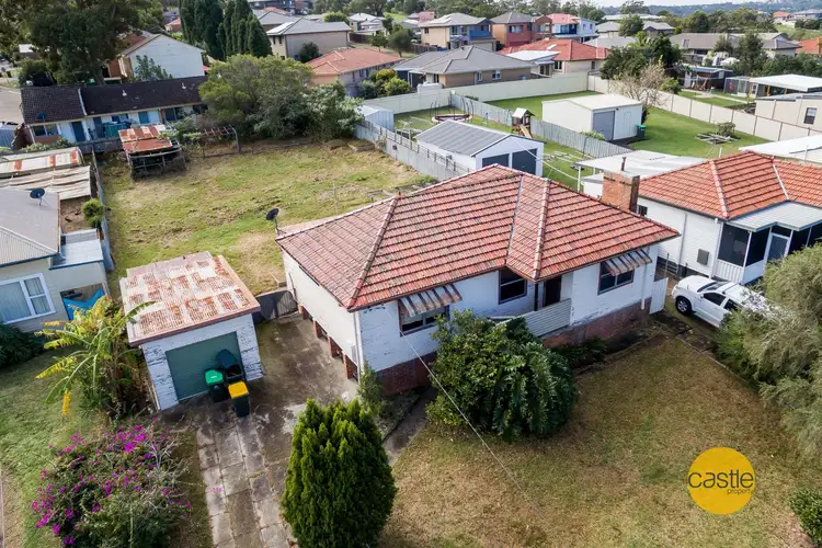 12 Tennant Rd, Mount Hutton NSW 2290