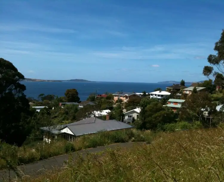 8B Churchill Road, Taroona TAS 7053