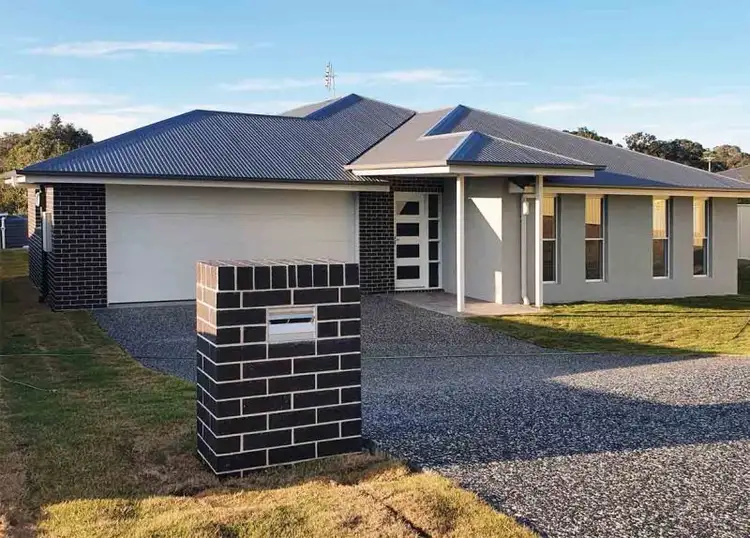 8 Cedarwood Drive, Crows Nest QLD 4355