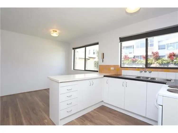 Fourth view of Homely unit listing, 5/16 Norman Street, Southport QLD 4215