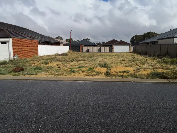 4 Suarez Place, Beckenham WA 6107