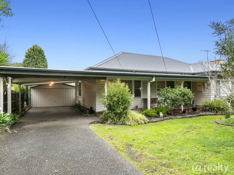 11 Norfolk Avenue
