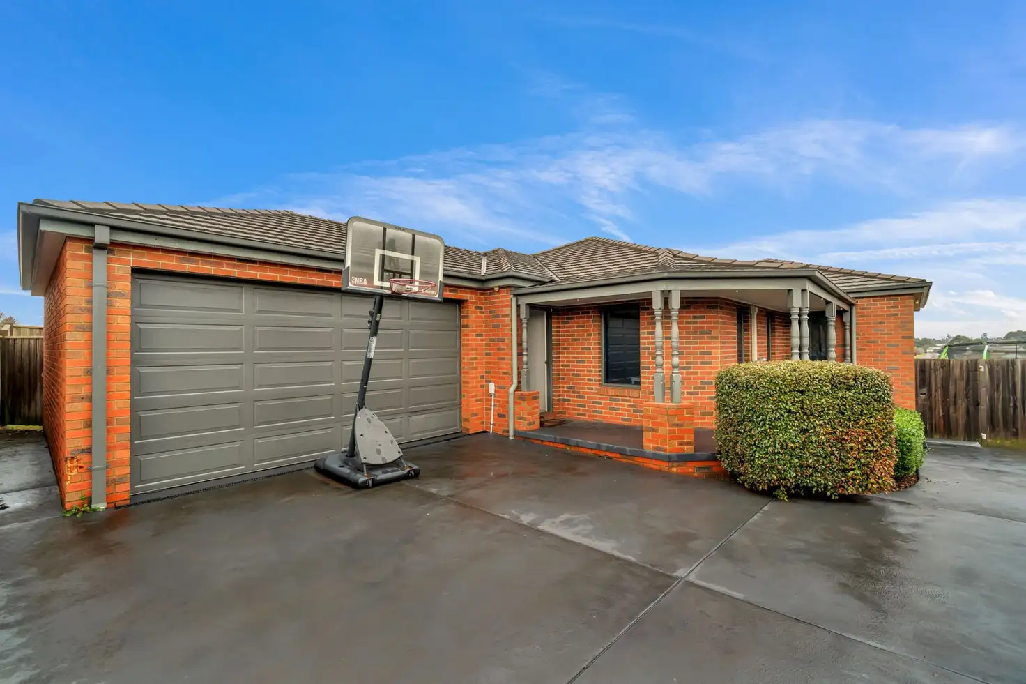 Main view of Homely unit listing, Unit 2/26 Lyndhurst Square, Drouin VIC 3818