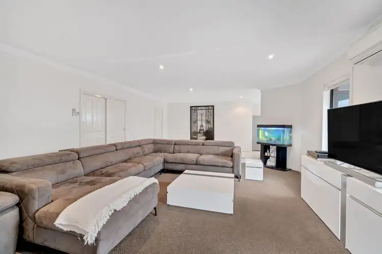 Fourth view of Homely unit listing, Unit 2/26 Lyndhurst Square, Drouin VIC 3818