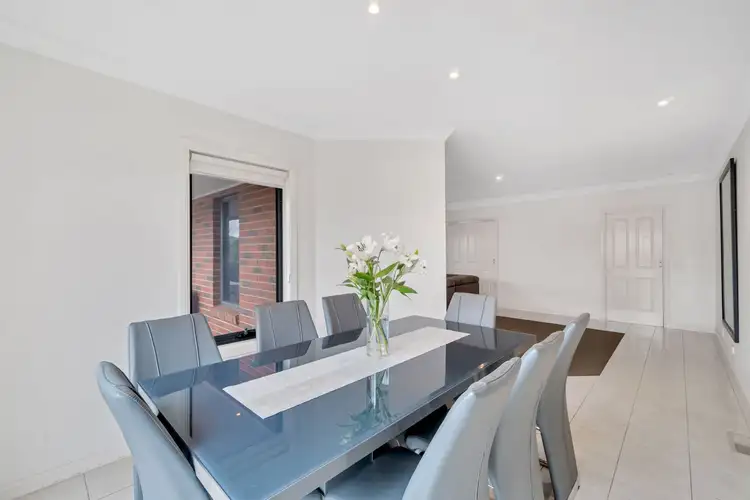 Fifth view of Homely unit listing, Unit 2/26 Lyndhurst Square, Drouin VIC 3818
