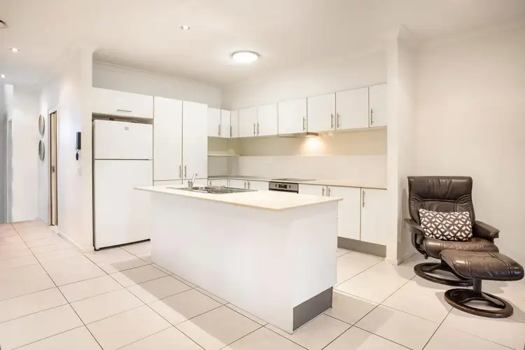 Fifth view of Homely house listing, 2/186 Kennedy Drive, Tweed Heads West NSW 2485
