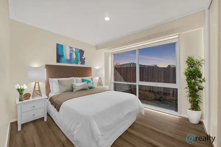 Second view of Homely house listing, 5 Janet Court, Hampton Park VIC 3976