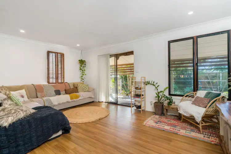 63 Rajah Road, Ocean Shores NSW 2483