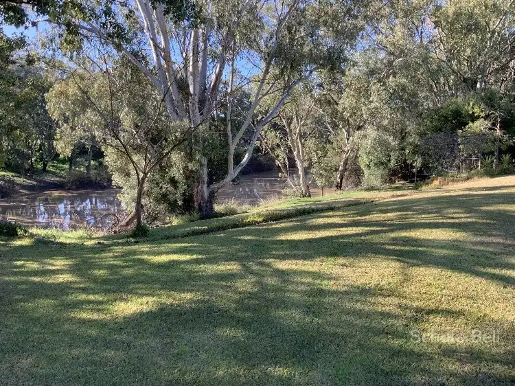 70 Warren Rd, Narromine NSW 2821
