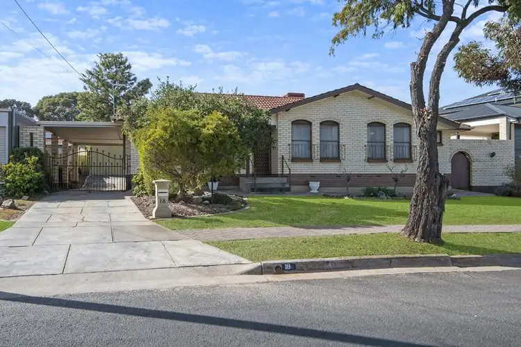 18 Albany Terrace, Valley View SA 5093