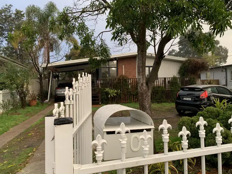 10 Fitzgerald Crescent, Blackett NSW 2770