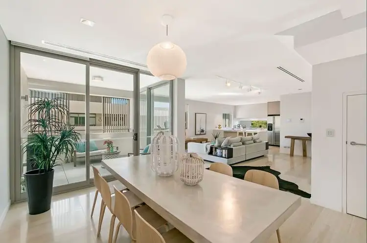 23 Ocean Drive, North Coogee WA 6163