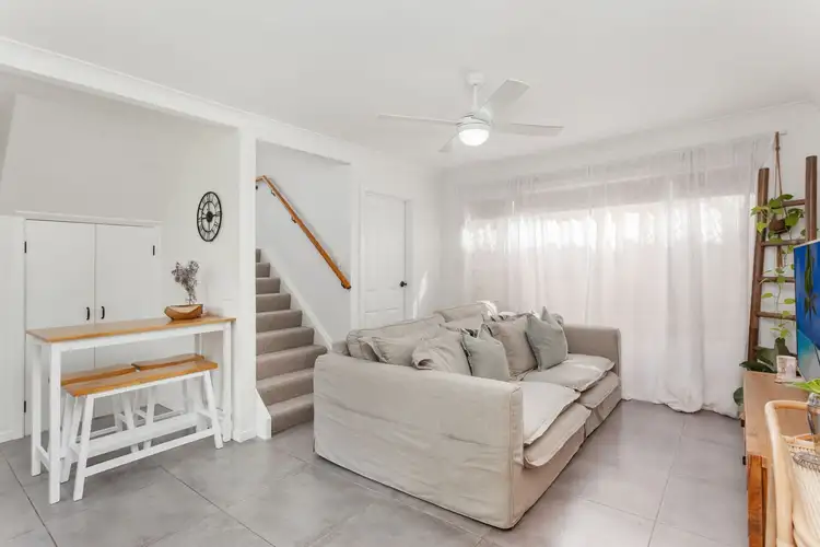 Fifth view of Homely unit listing, 1/1987 GOLD COAST HIGHWAY, Miami QLD 4220