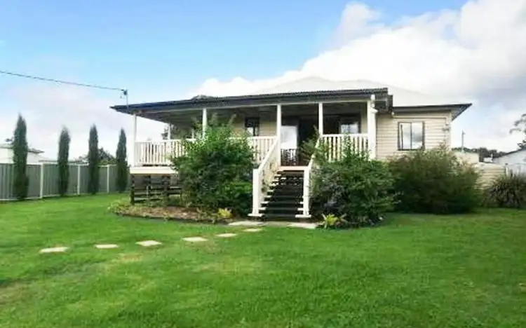 10 Park Road, Crows Nest QLD 4355