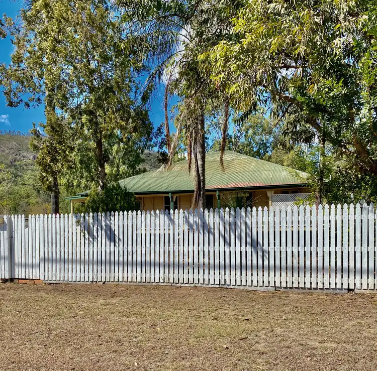 44 Middle Street, Esk QLD 4312