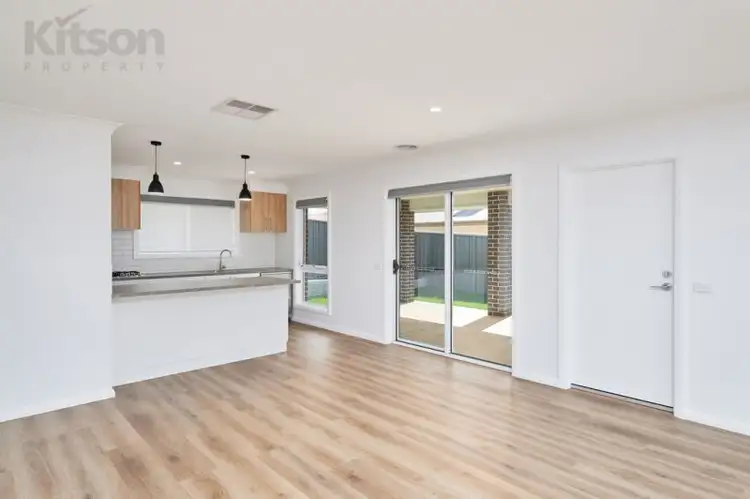 Third view of Homely unit listing, 15 Anzac Avenue, Junee NSW 2663