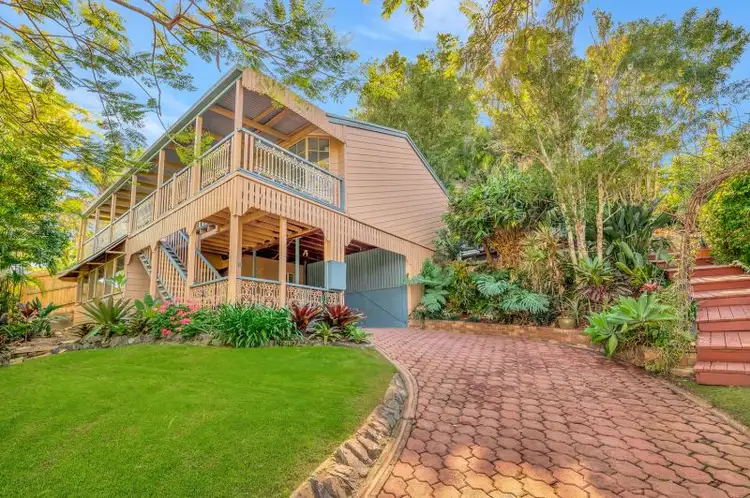 5 Mitchell Court, Carrara QLD 4211