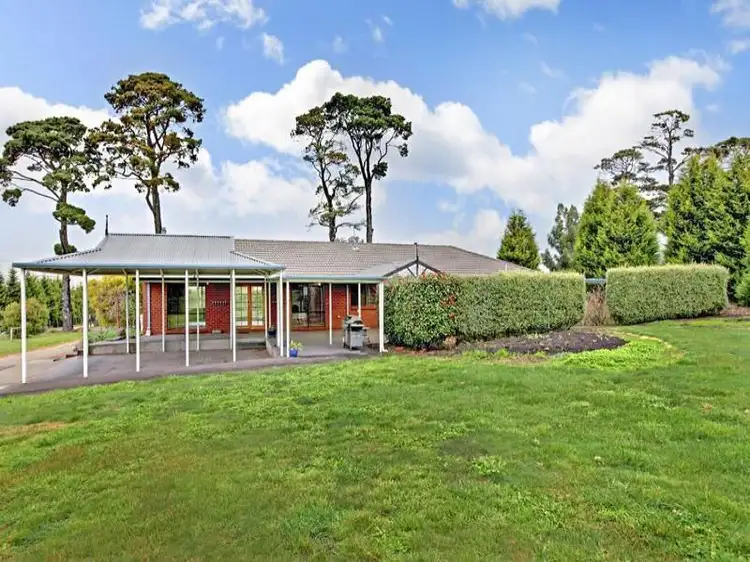 Fifth view of Homely house listing, 18 DARRAWEIT RD, Wallan VIC 3756