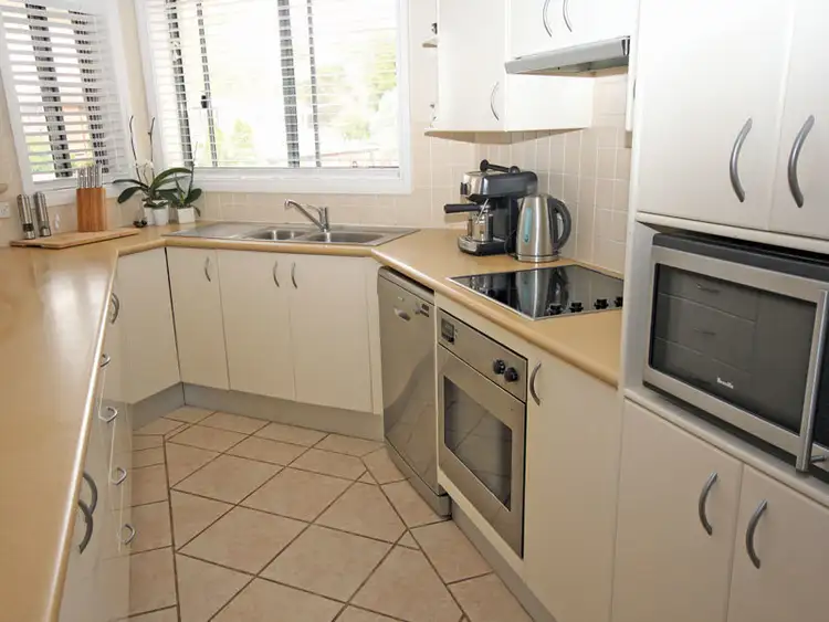 Sixth view of Homely unit listing, 4/2-4 Soldiers Point Road, Soldiers Point NSW 2317