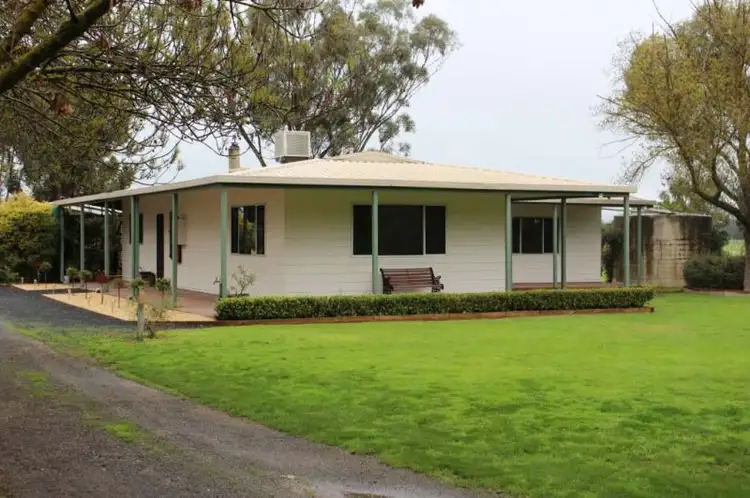 75 Hutchinsons Road, Quantong VIC 3401