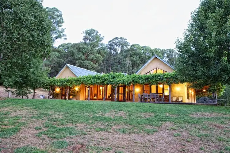 1763 Great Alpine Road, Smoko VIC 3741