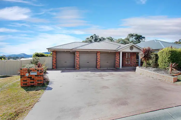 4 Munjowee Circle, Lithgow NSW 2790