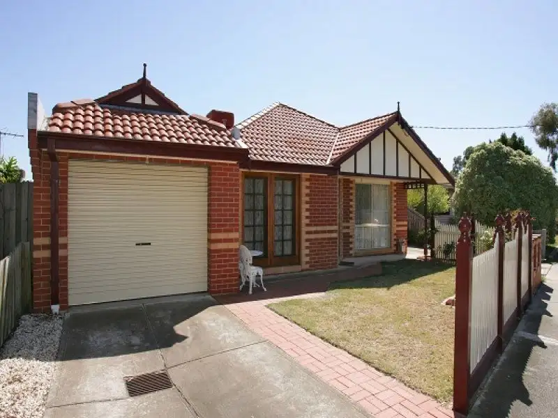 Main view of Homely unit listing, 1/29 Linnet Street, Altona VIC 3018