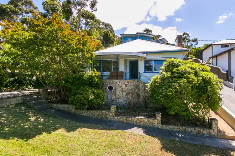 4A Hopetoun Terrace, Lorne VIC 3232