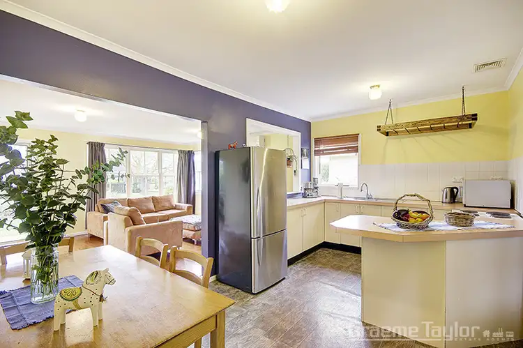 Fifth view of Homely house listing, 2 Karoomba Avenue, Herne Hill VIC 3218
