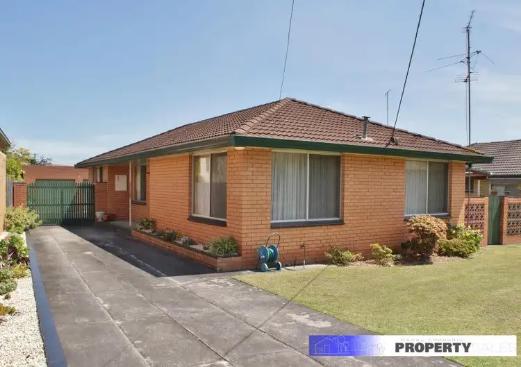 13 Ford Avenue, Newborough VIC 3825