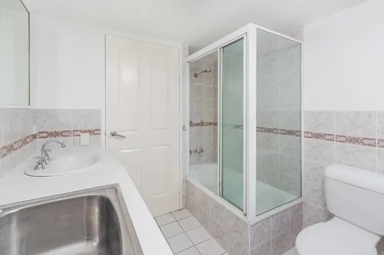 Sixth view of Homely unit listing, 1/9 Macaulay Street, Coorparoo QLD 4151