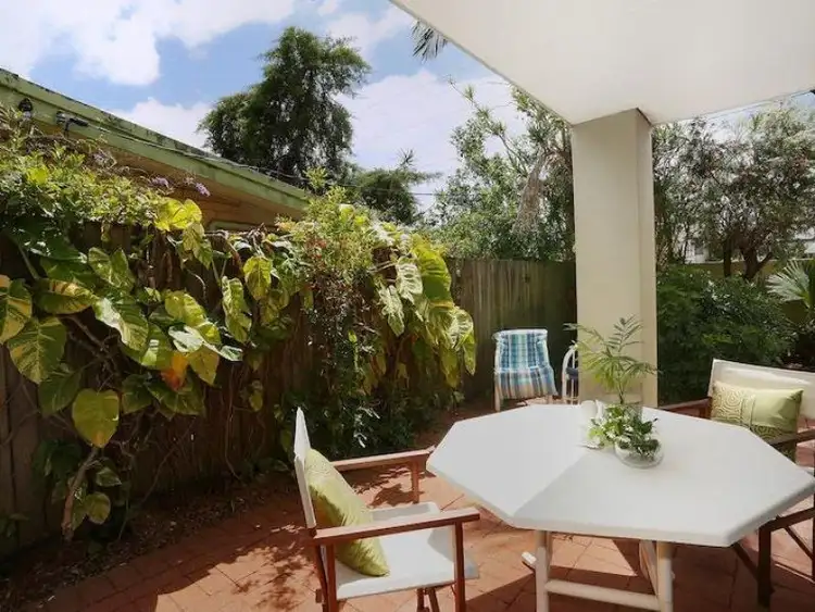 Sixth view of Homely villa listing, 1/22 Burra Street, Chevron Island QLD 4217