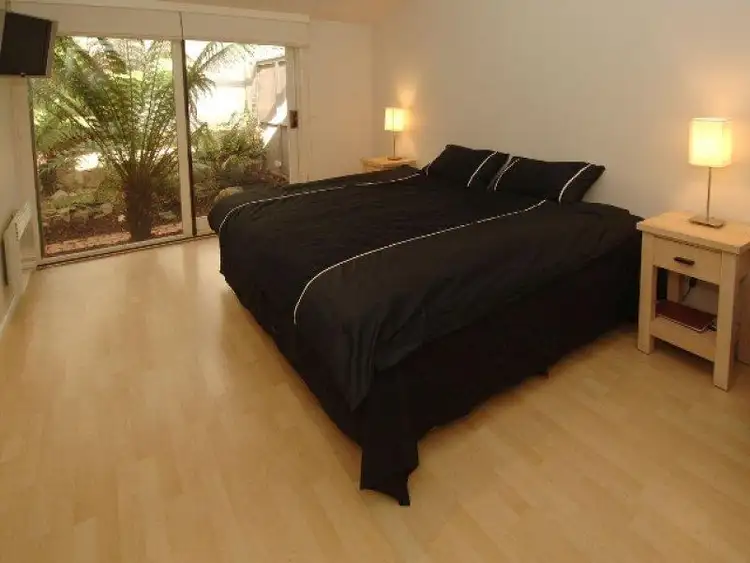 Seventh view of Homely house listing, 2 Barberry Crt, Bright VIC 3741