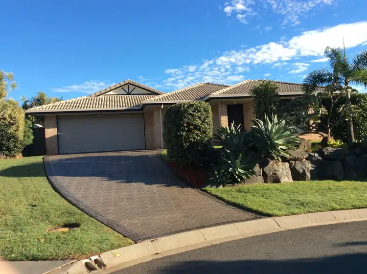 4 Bluefin Court, Redland Bay QLD 4165