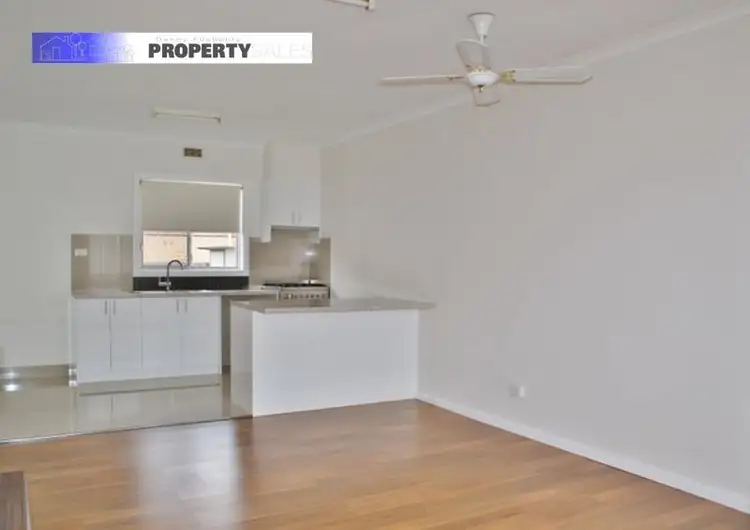 2/4 York Street, Moe VIC 3825