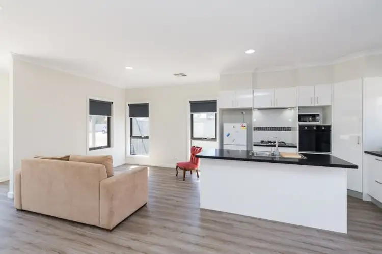 Third view of Homely townhouse listing, 1/21 Wawunna Road, Horsham VIC 3400