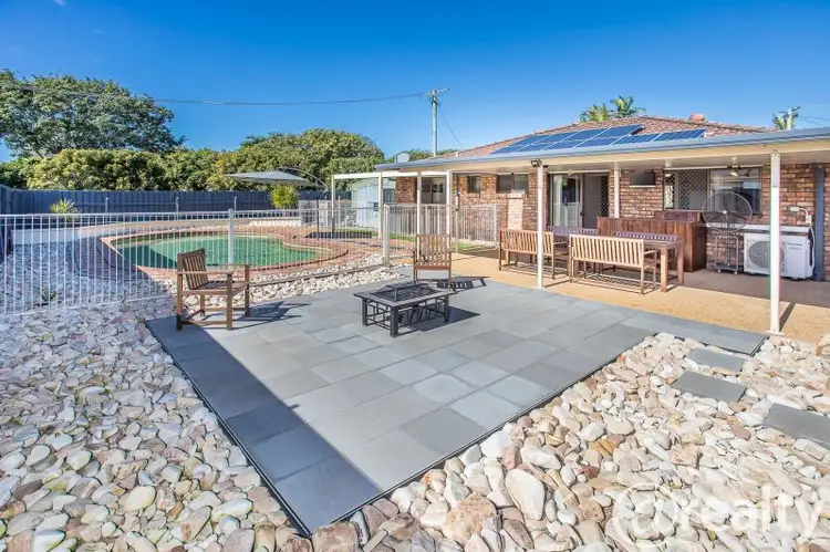 Fifth view of Homely house listing, 2 Constance Ct, Murrumba Downs QLD 4503
