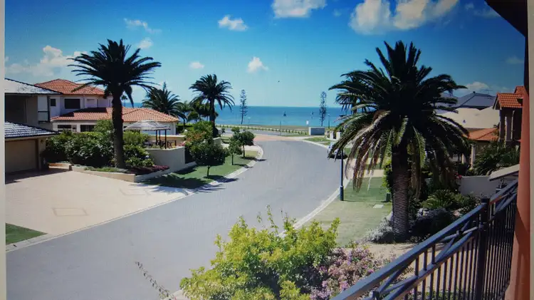 13 Raby Bay Boulevard, Cleveland QLD 4163