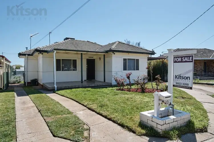 10 Manoora Avenue, Mount Austin NSW 2650