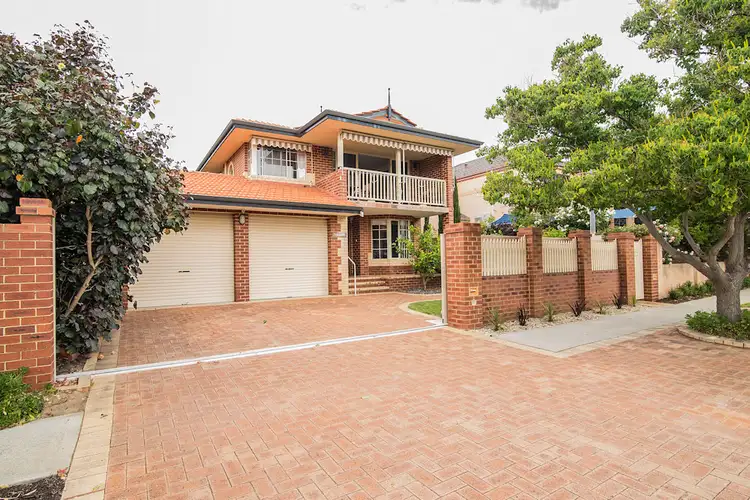 102 Grand Prom, Doubleview WA 6018