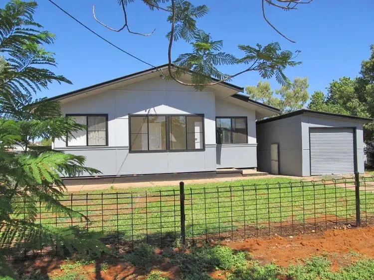 1 Sturt St, Bourke NSW 2840